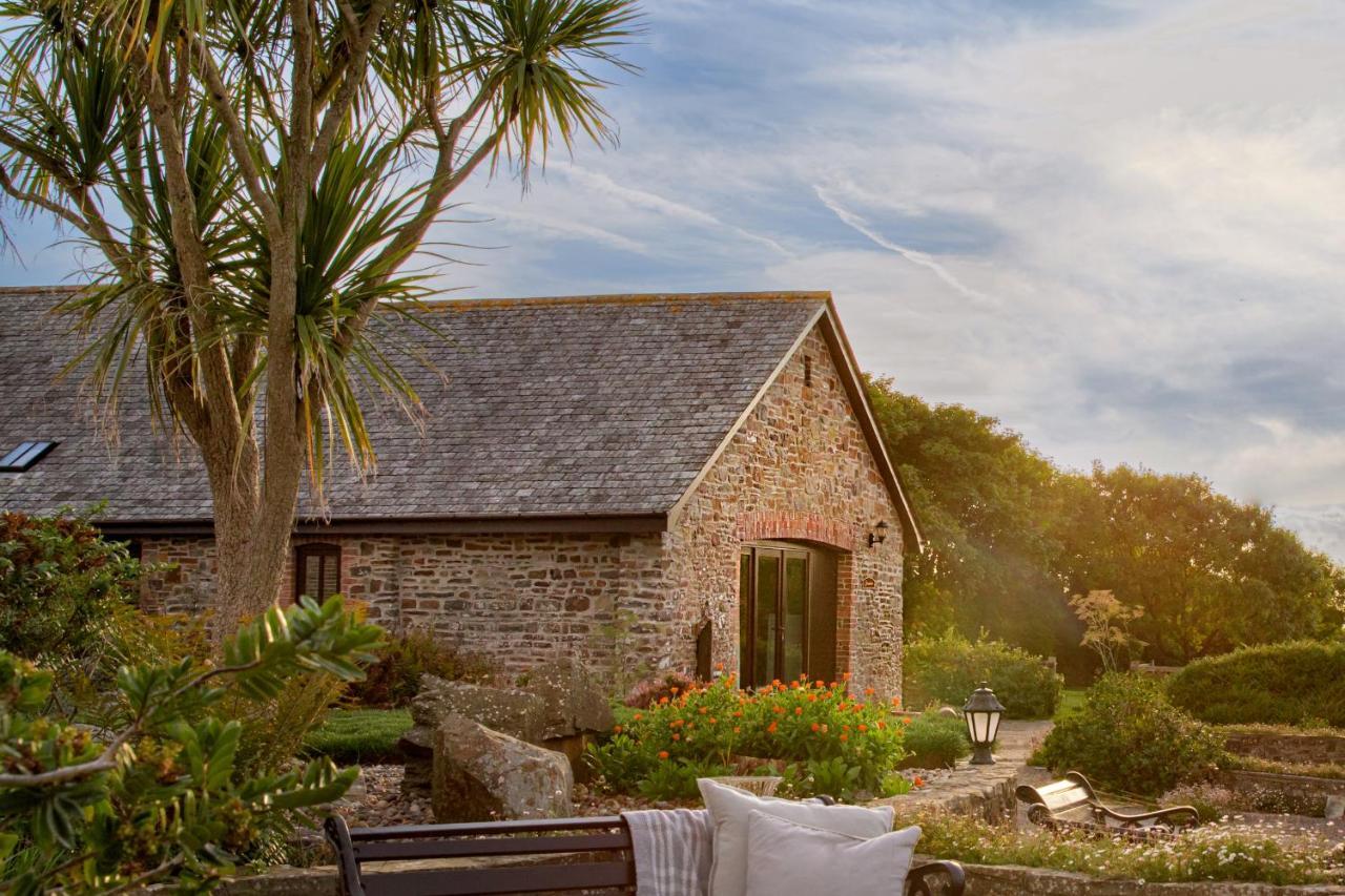 Downe Cottages Hartland Exterior photo