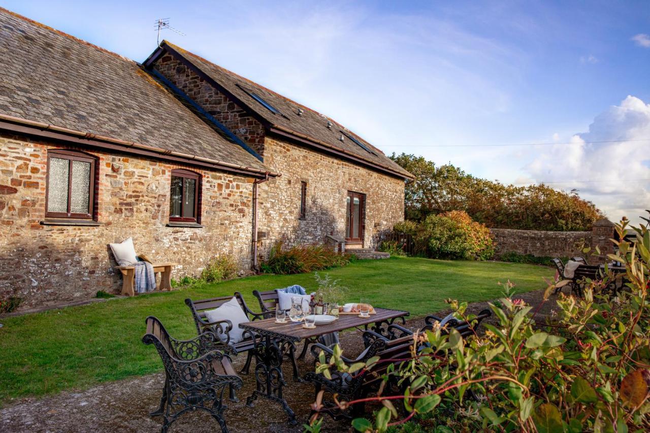 Downe Cottages Hartland Exterior photo